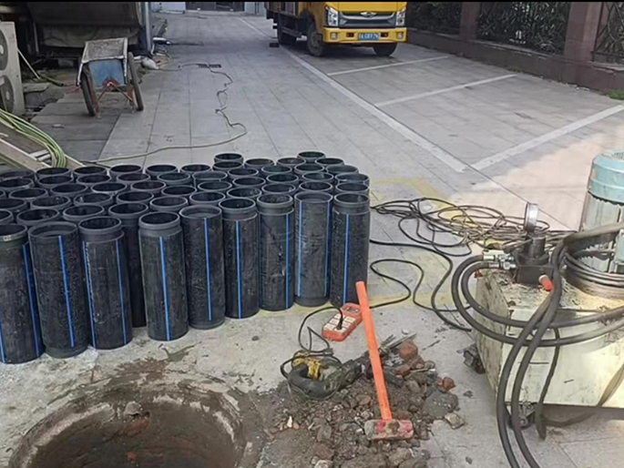 峨蔓镇PE置换管厂家 DN315置换管 非开挖管短管置换